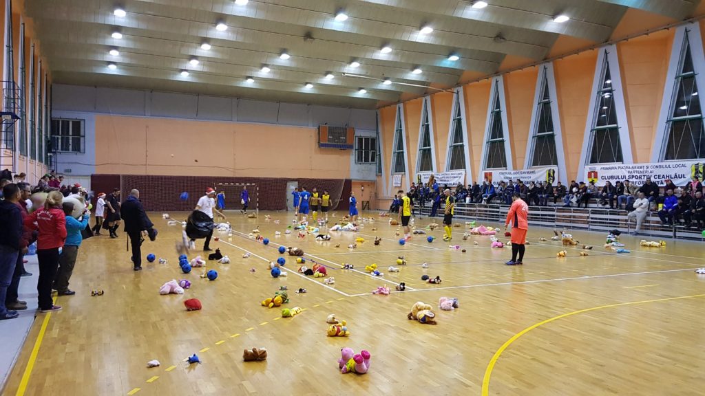 Fotbal Cu Jucării Pentru Copii O Nouă Ediție La Piatra Neamț